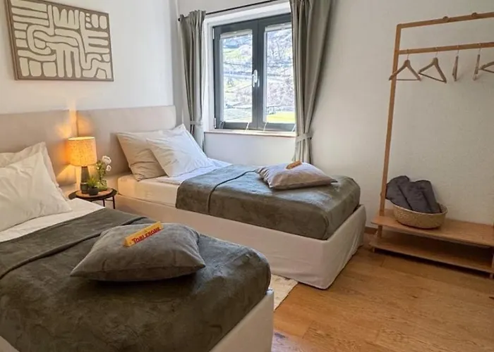 Casita3922, Tor Zu Zermatt, Saas-fee Und Visp, Work And Chill - Naehe Lonza, Free Parking Apartment Stalden